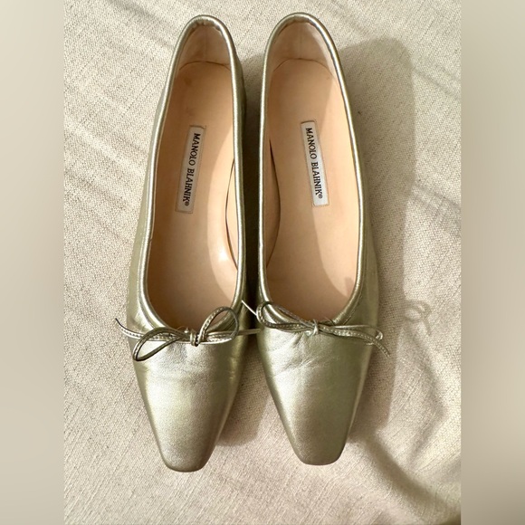 Vintage Manolo Blahnik Metallic Gold Ballet Flats - Picture 1 of 7